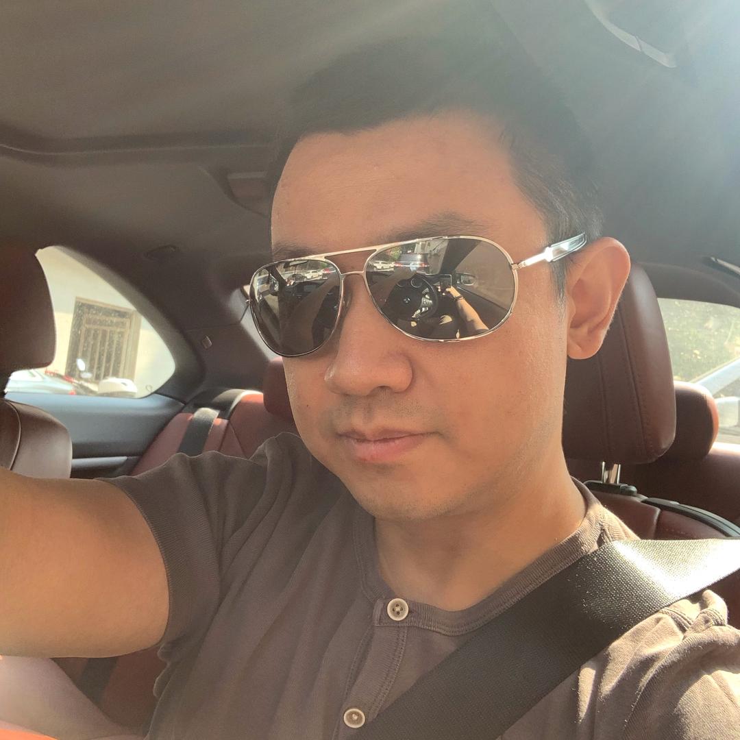 李伊谈车