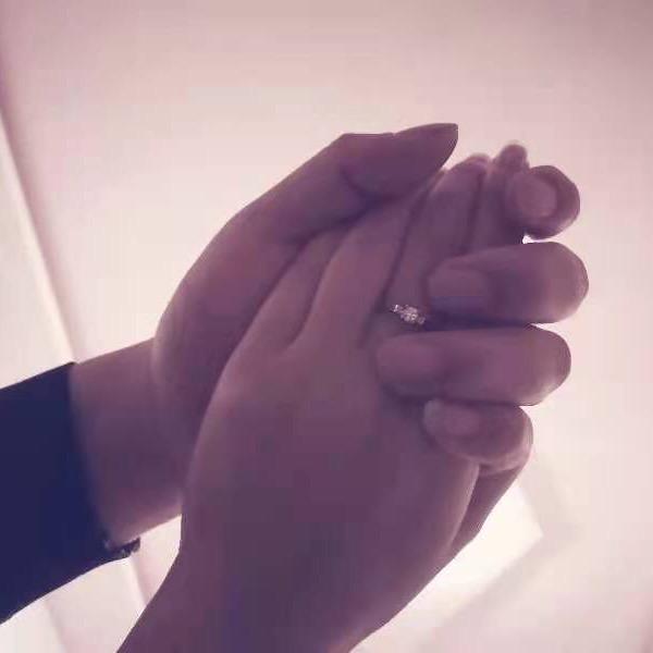 特别积极向上的90小寡妇儿