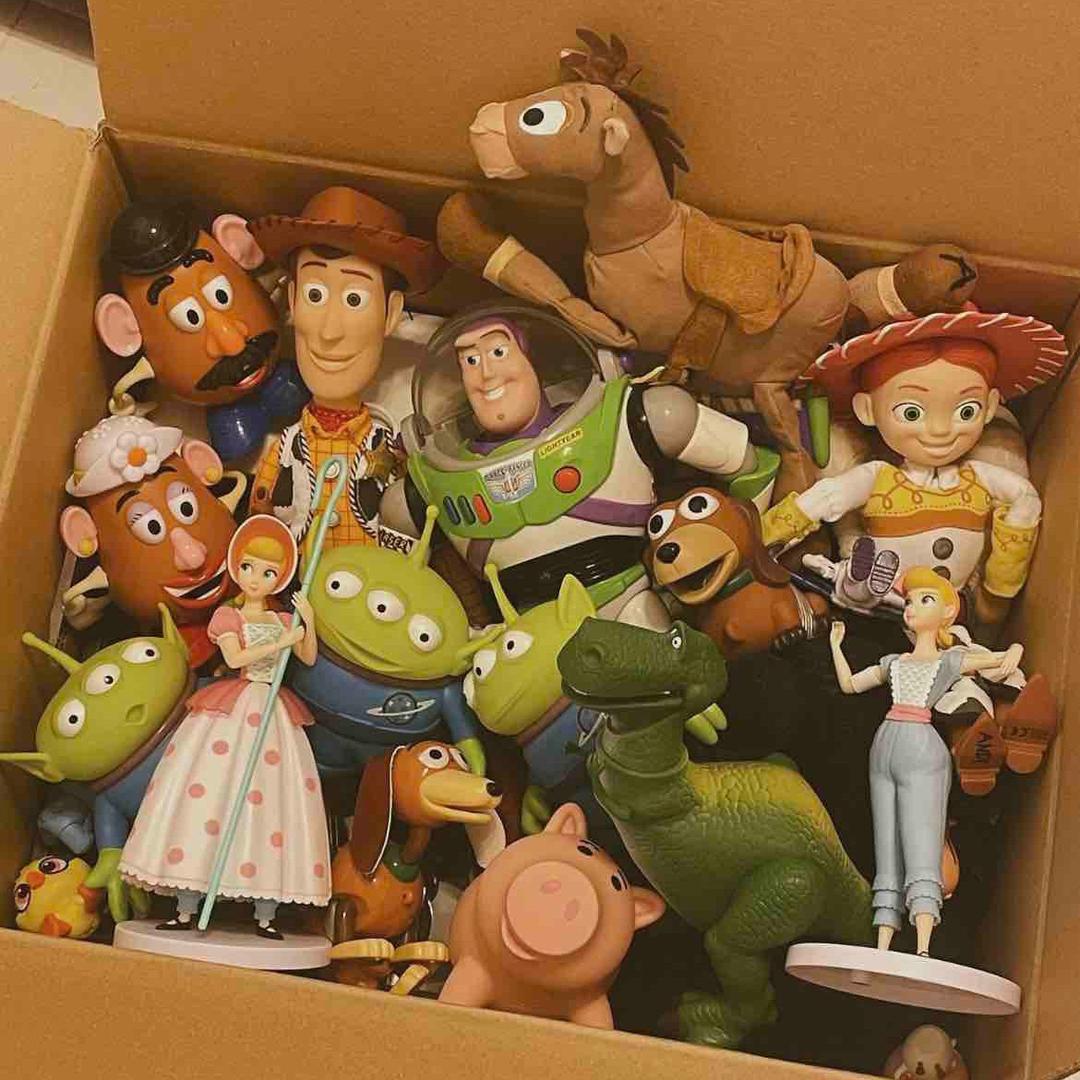 🐿️🐿️巴斯光年没有光