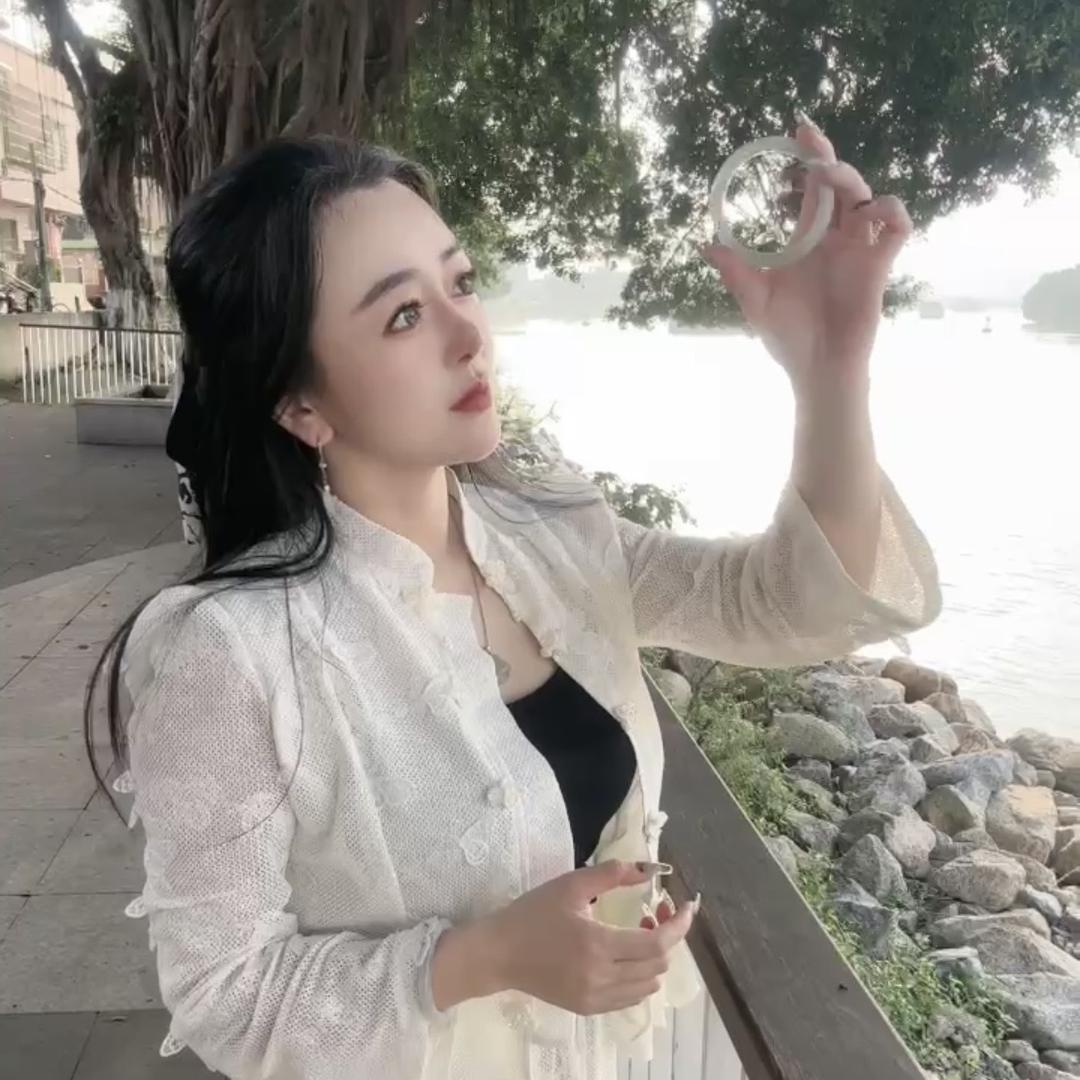 森果翡翠手镯批发