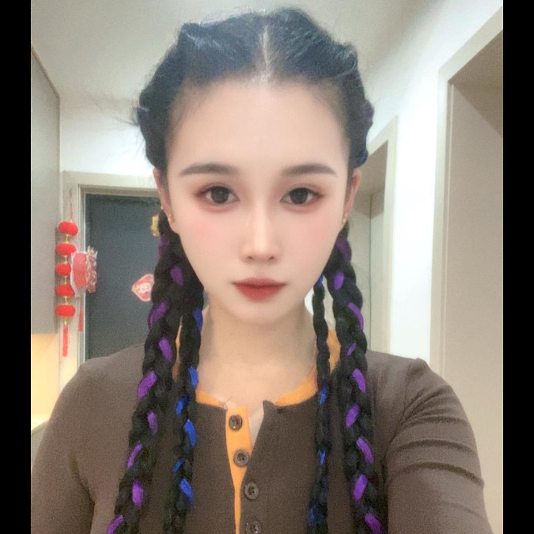 彤彤爱穿搭（小个子主播）