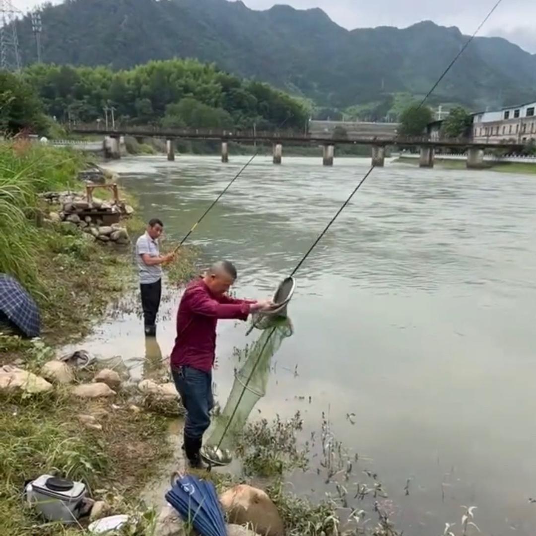 周游山水