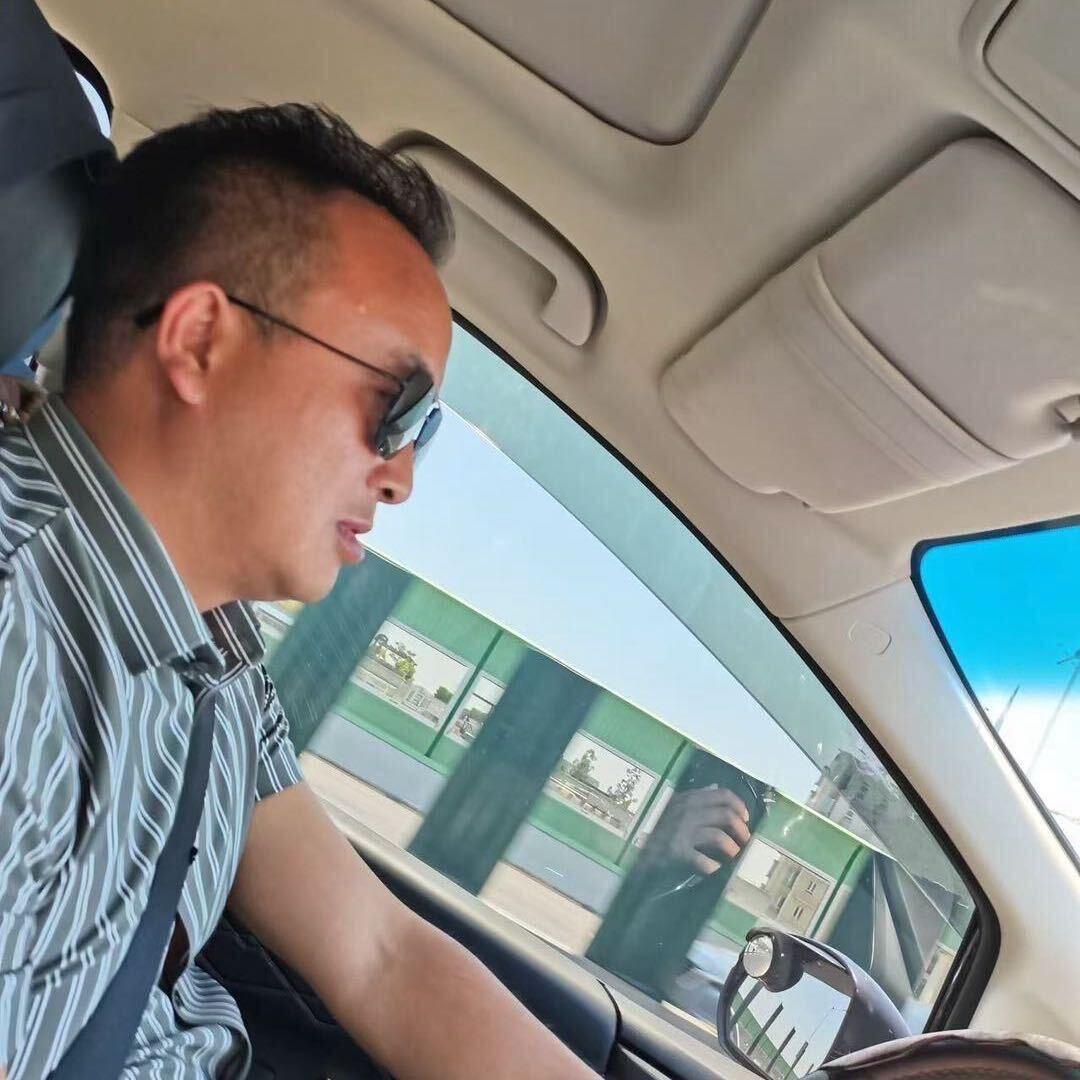 幕墙修缮（钢铁汉子）