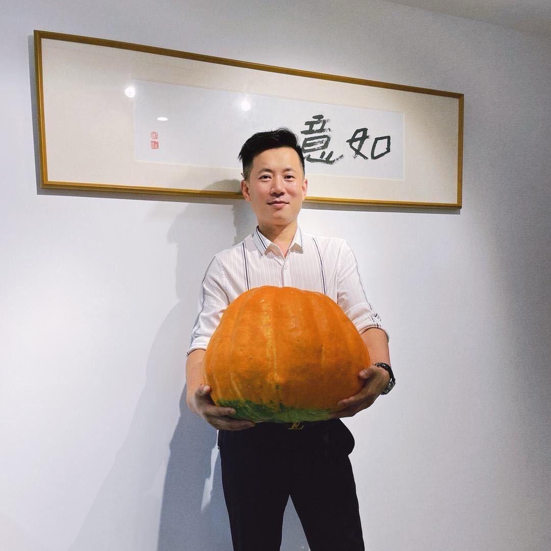 刘先生- HONG YE