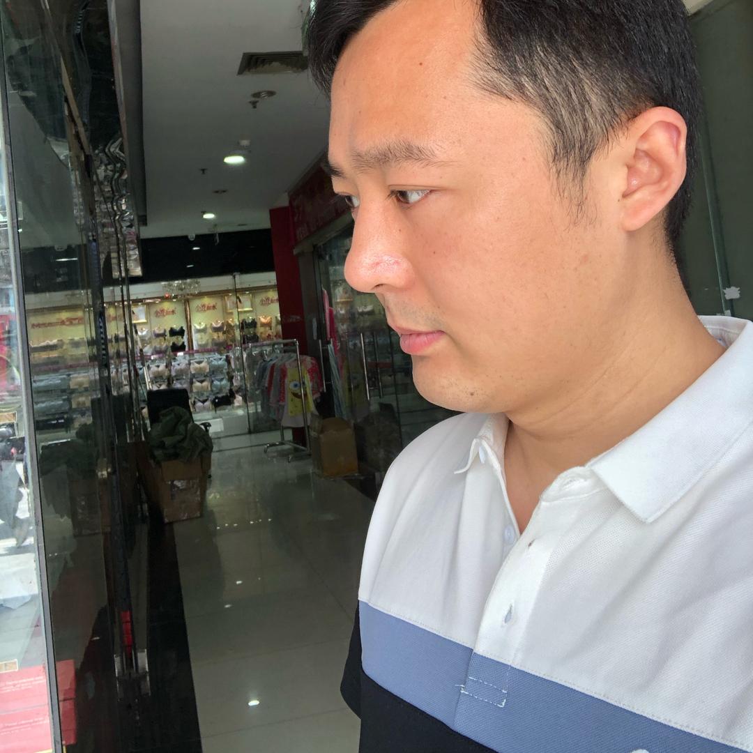 蔚蓝针织•保暖内衣厂家Richard