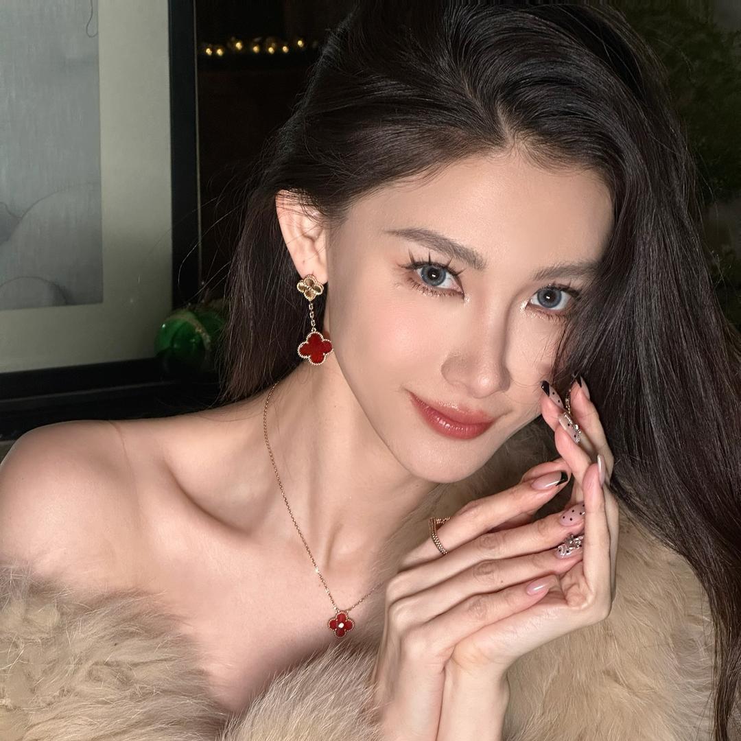 高小小Gaoxiaoxiao