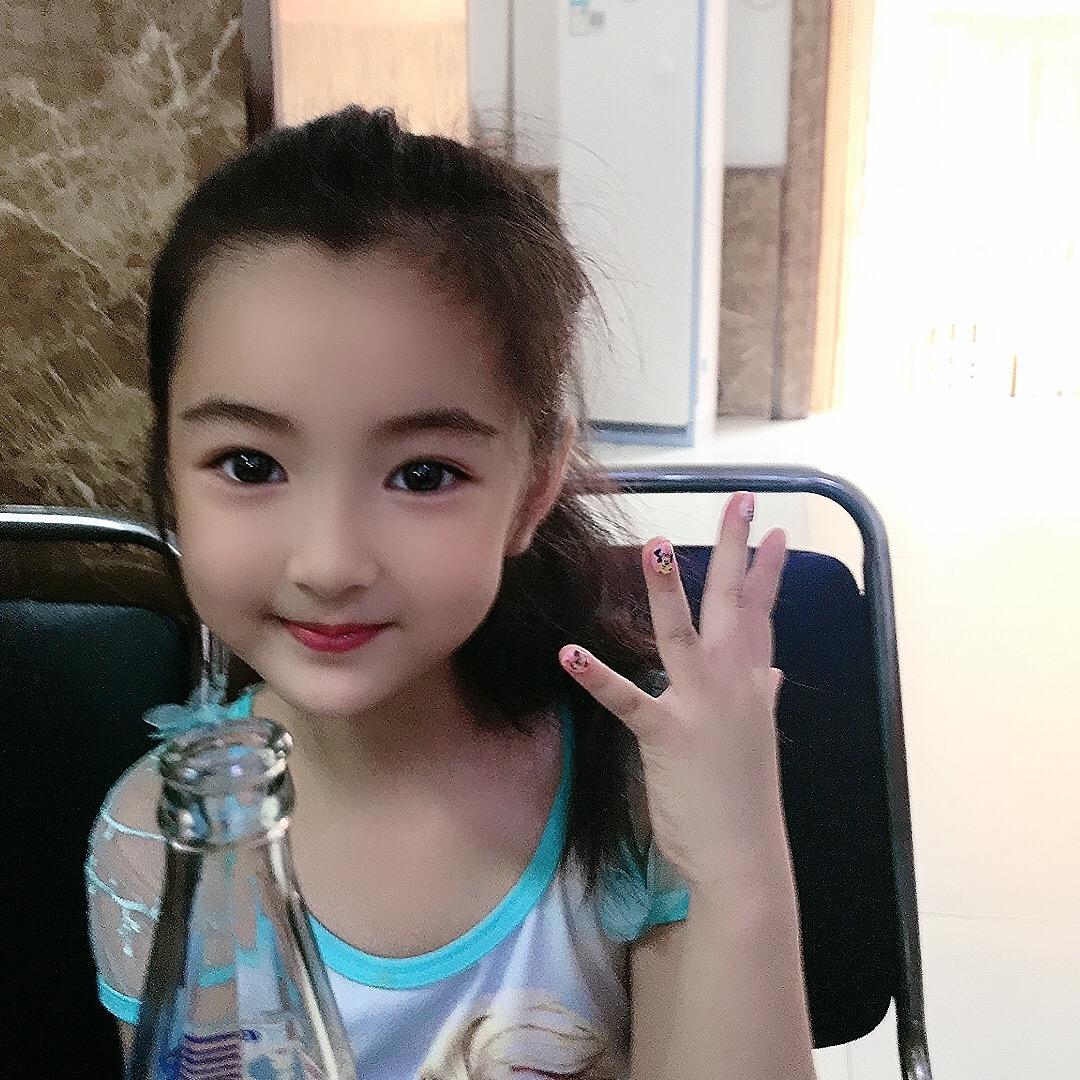 可爱的彤妹妹