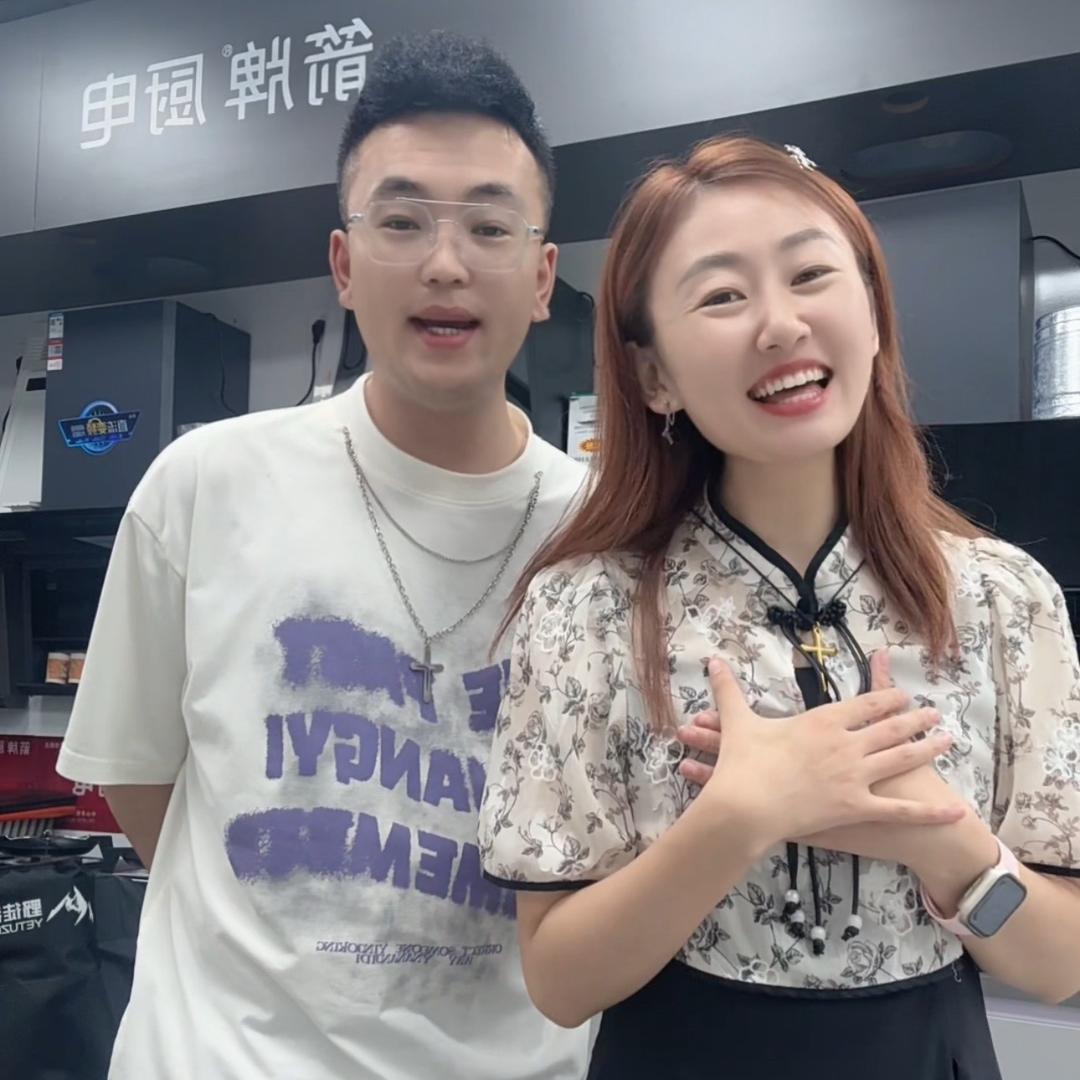 恩茜爱赞美