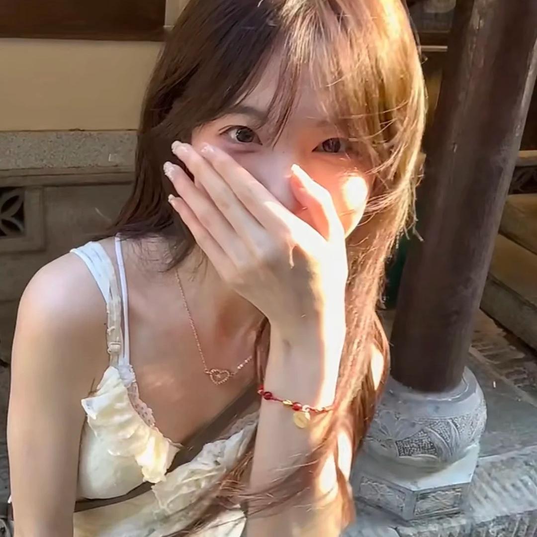 小鱼不吐泡泡