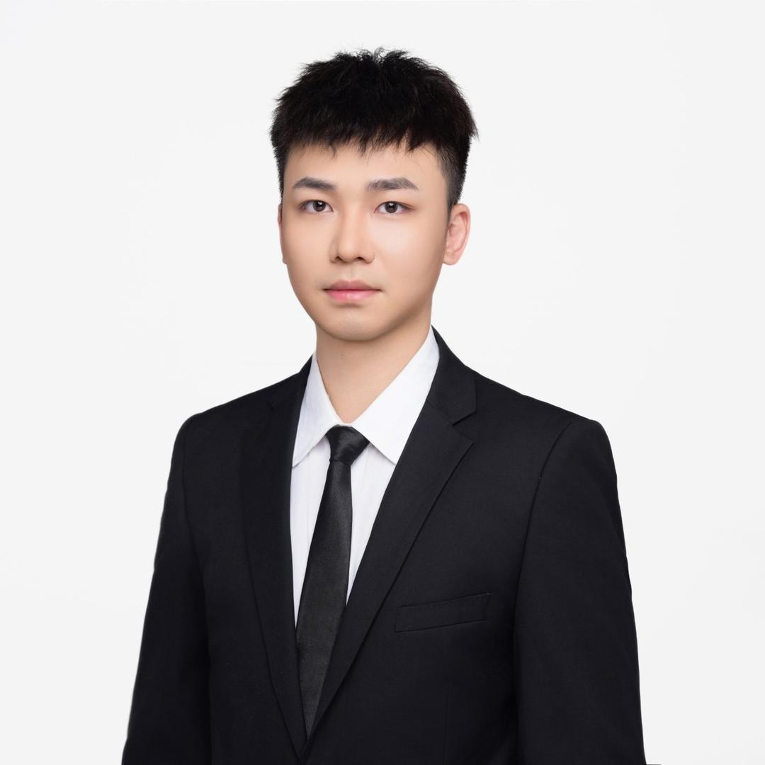 超格李崇立
