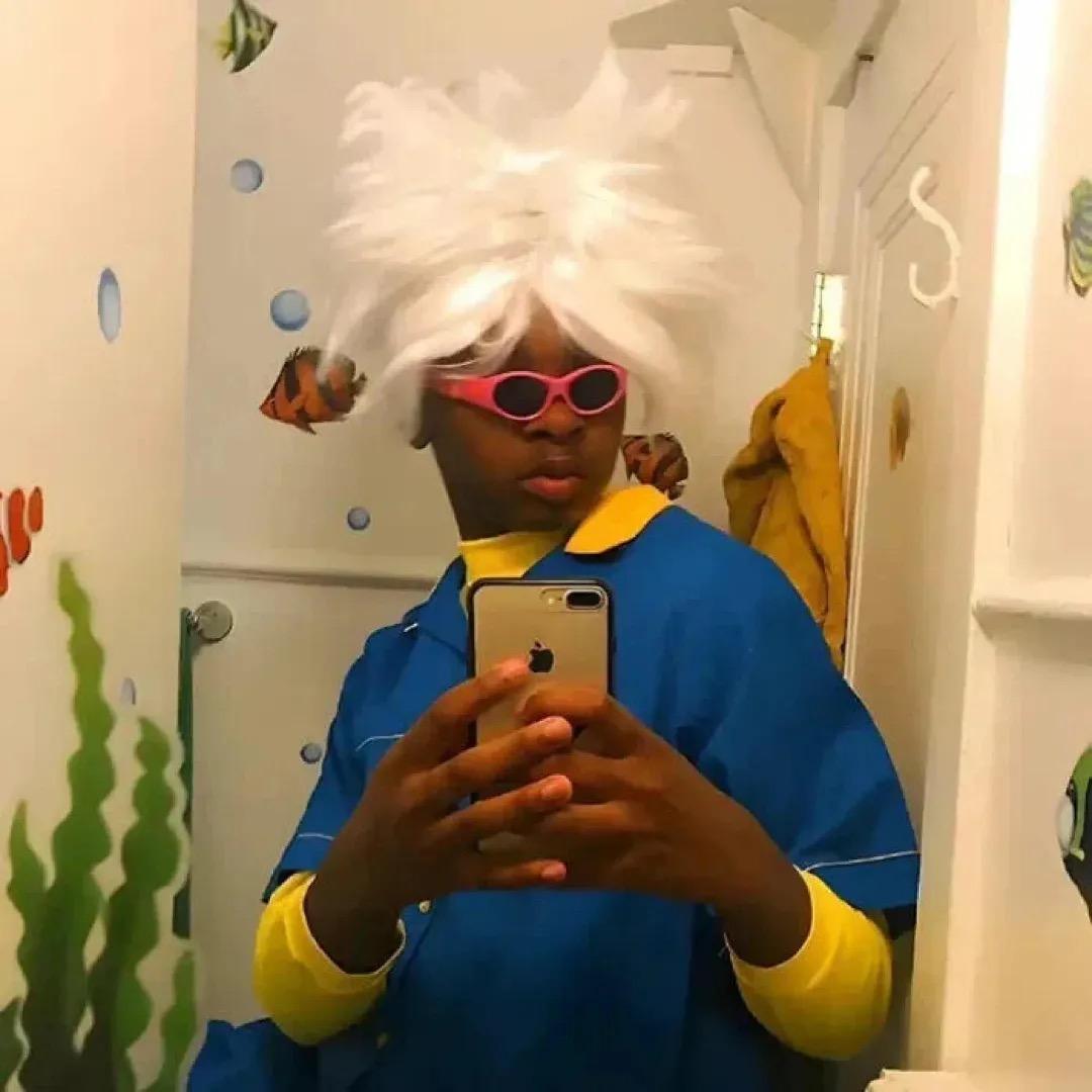 爱吃鼻屎的大马猴