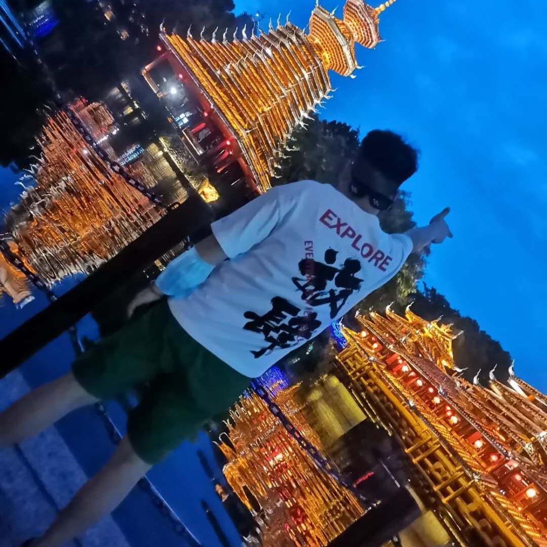 一直在路上。