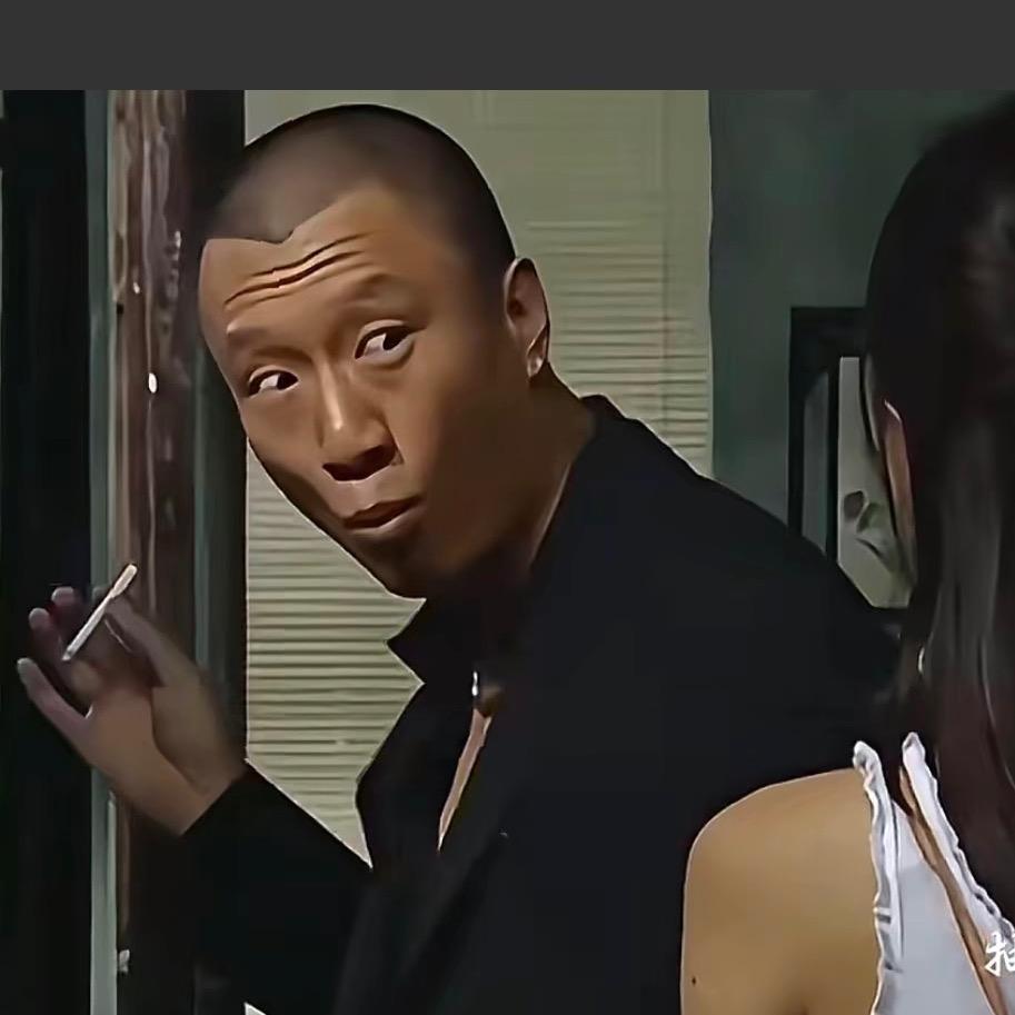 花色长裙姑娘好美