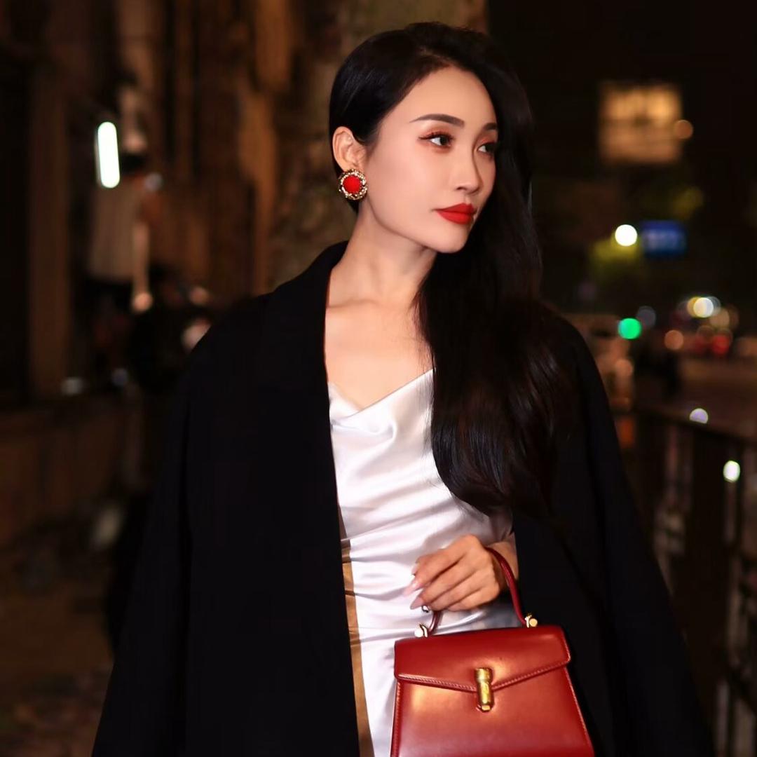 艾丽文