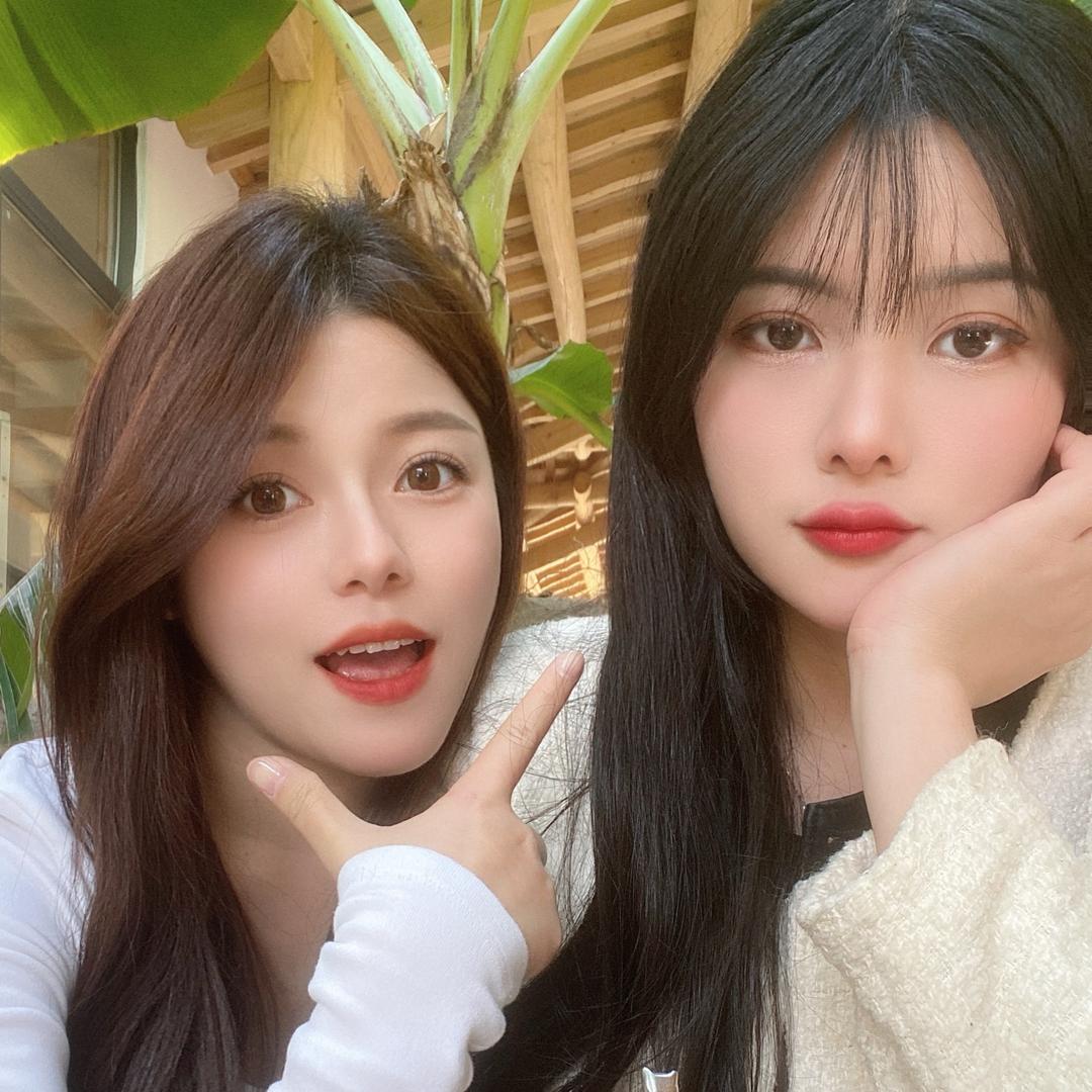 小表妹爱吃嘢（不定时直播）