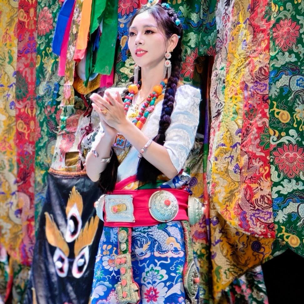 藏谜花瓣上的珍珠