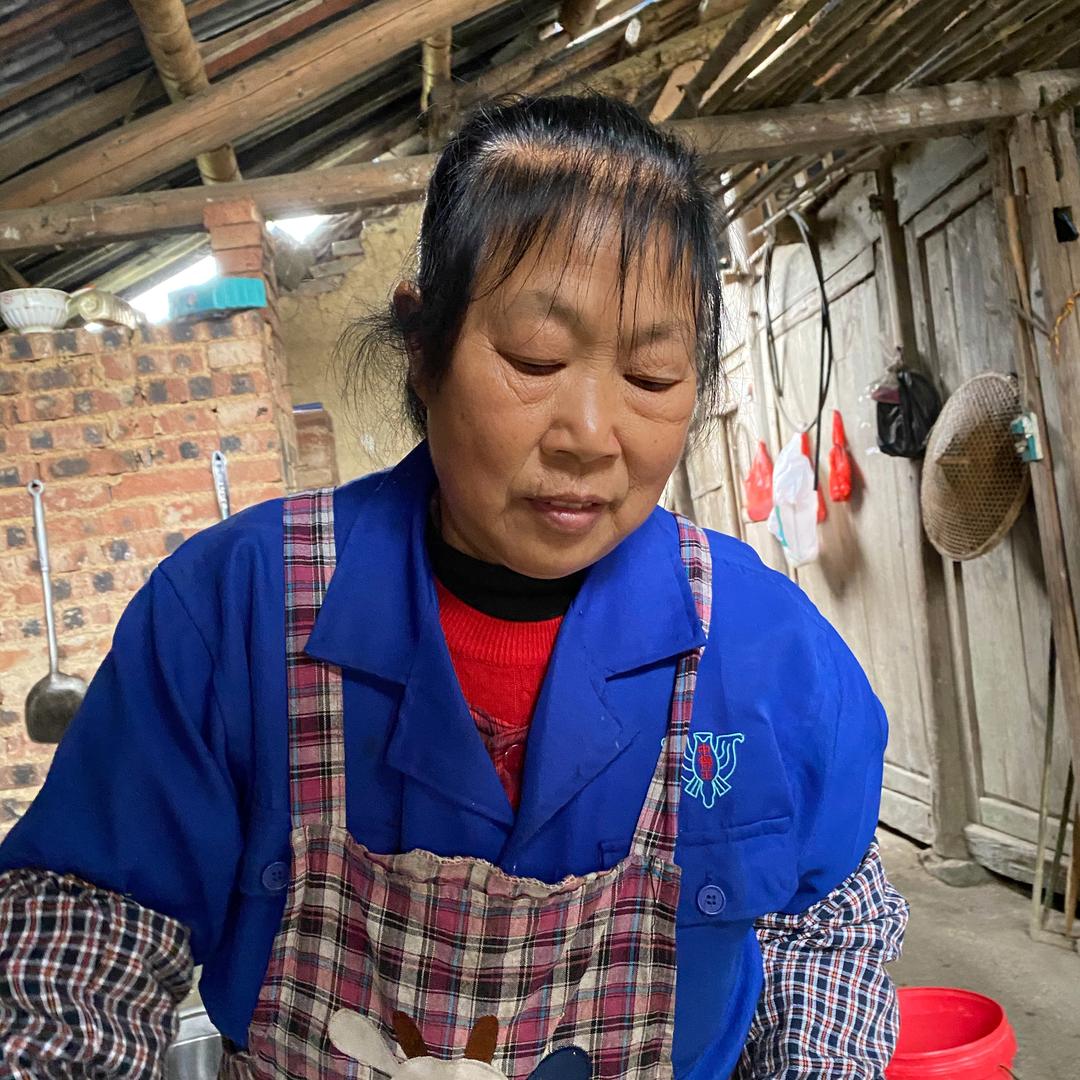 杨菊爱一家人