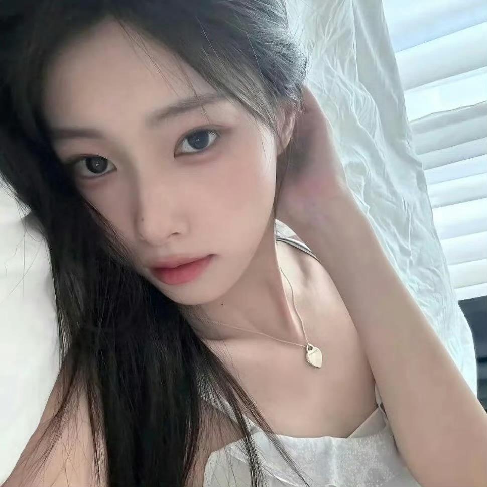 莉莉.