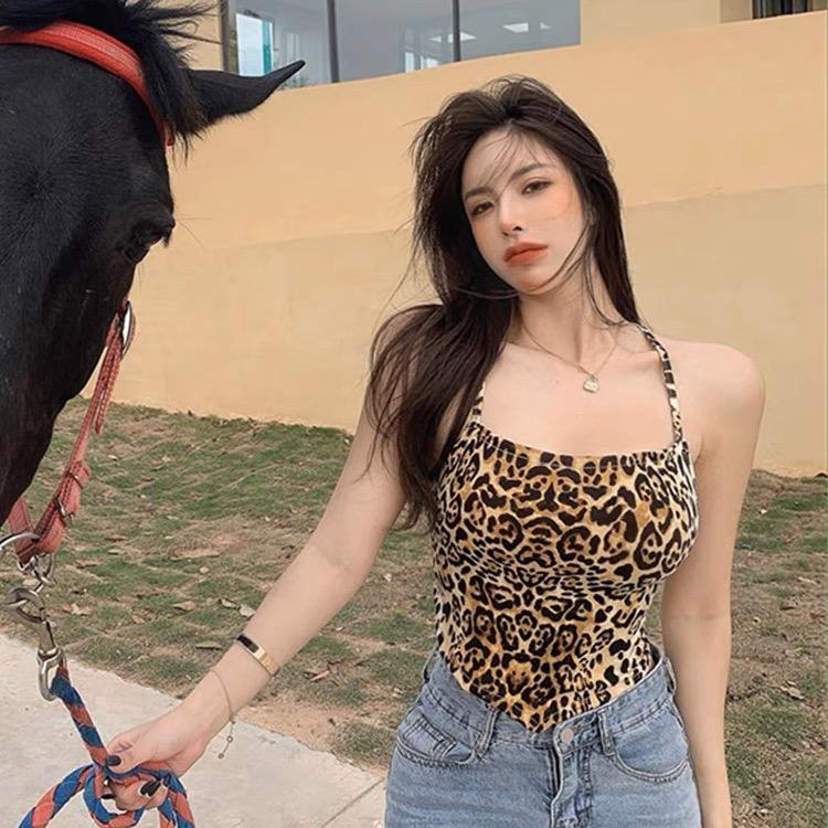 纯欲辣m女装