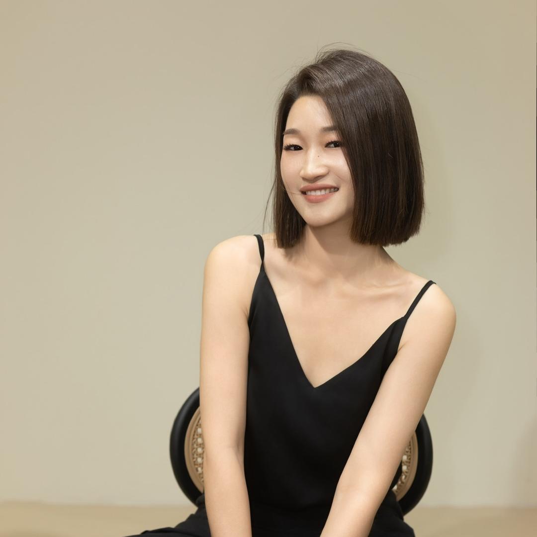 青木.婚纱_吴小花