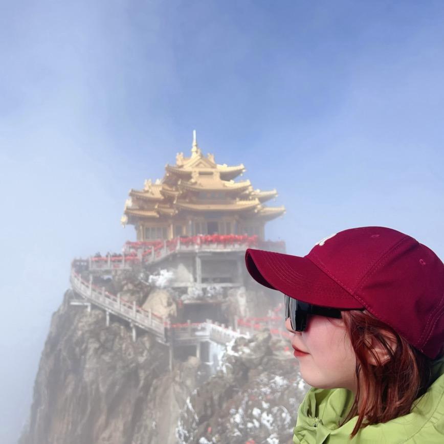 无锡路牙边烧烤~2元羊肉串