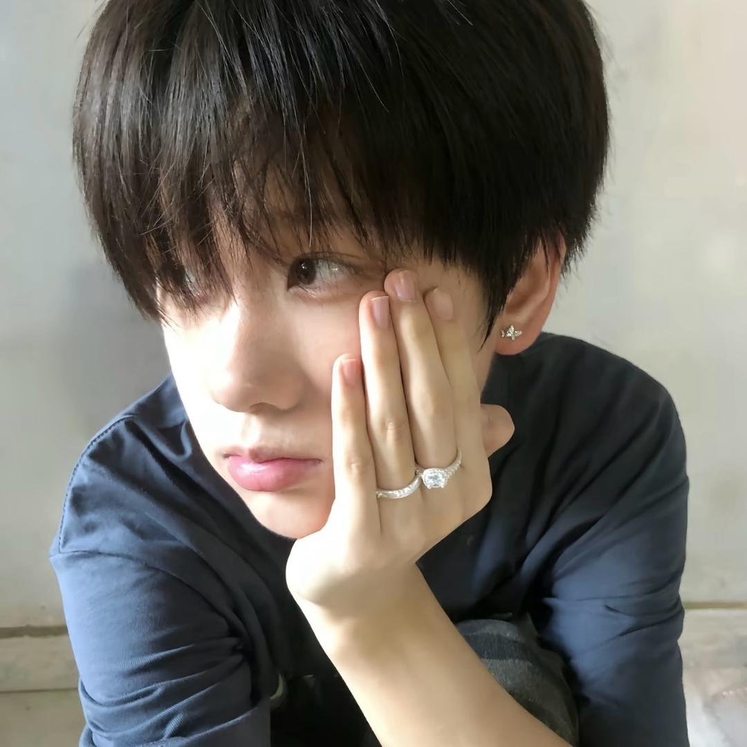 一小块^