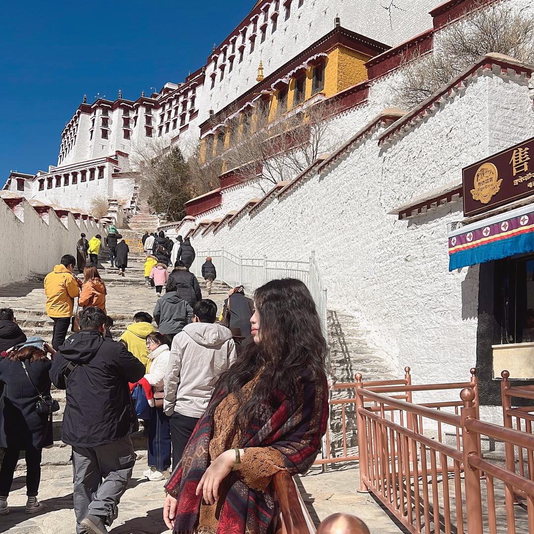 永霞《天门山镇.小坪米粉店》