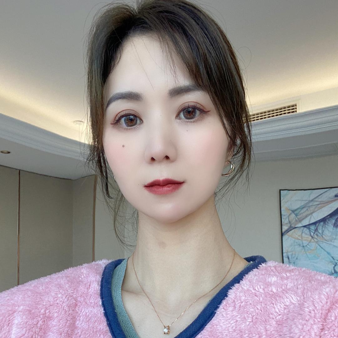 依人睡衣家居服
