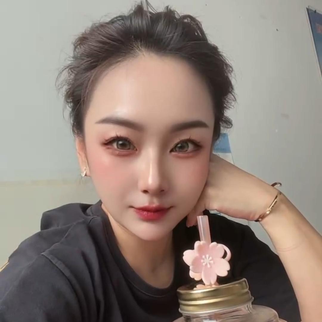 爱吃鸡肉的薄荷叶子