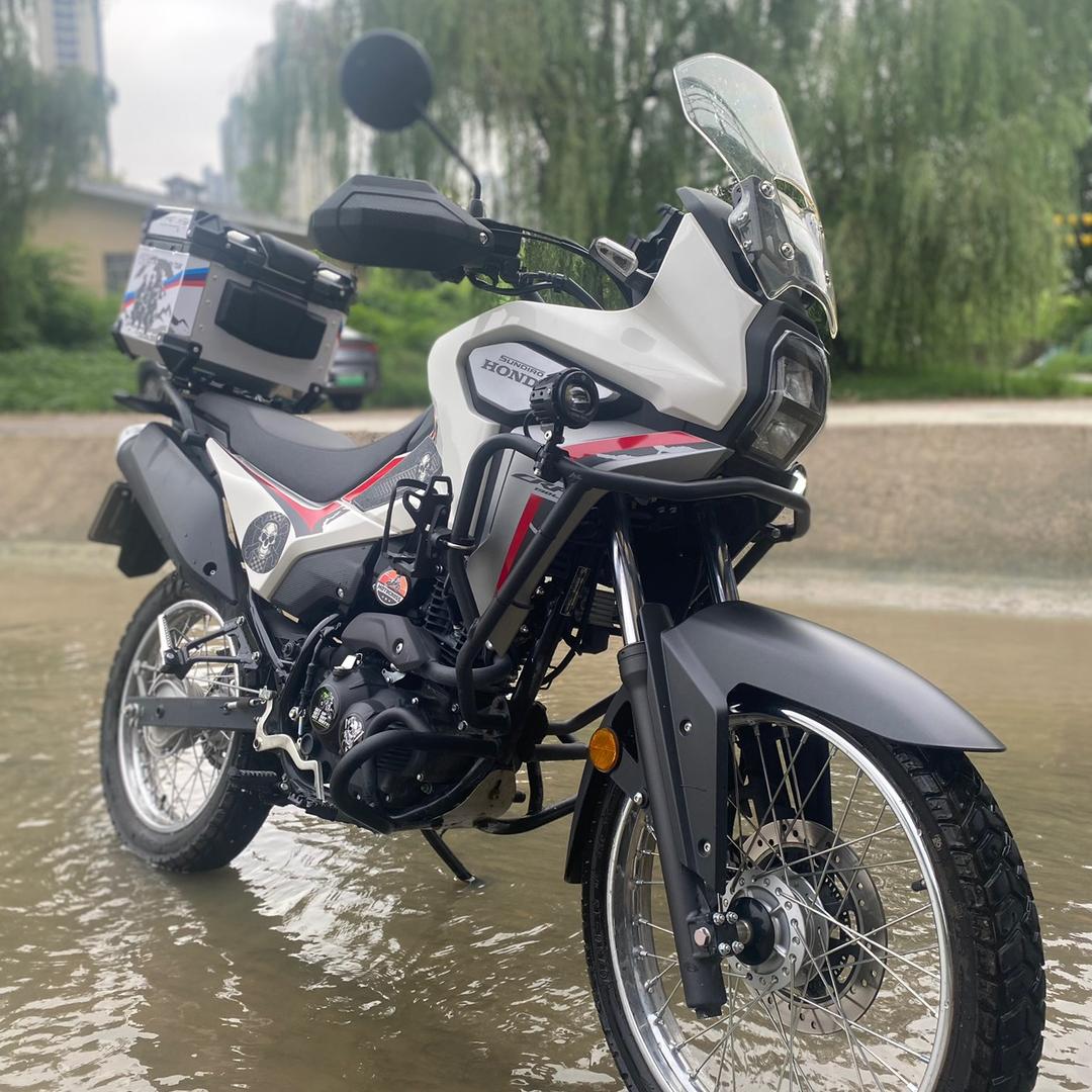 帅旗  摩托机车