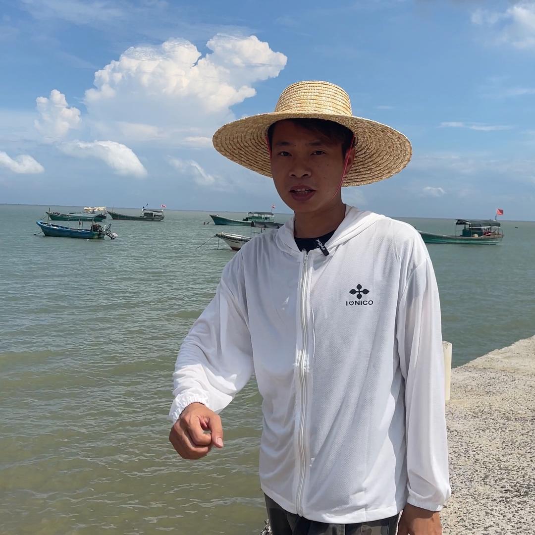 德华爱赶海