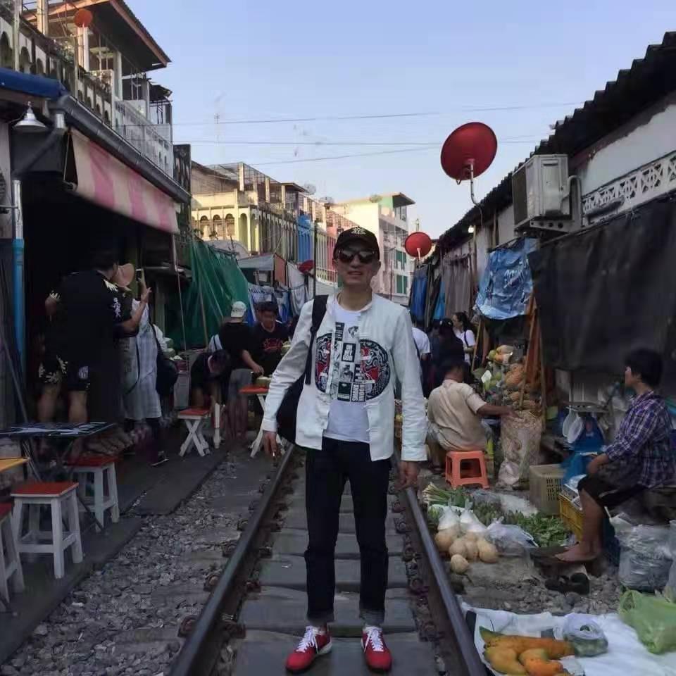 浮夸半生