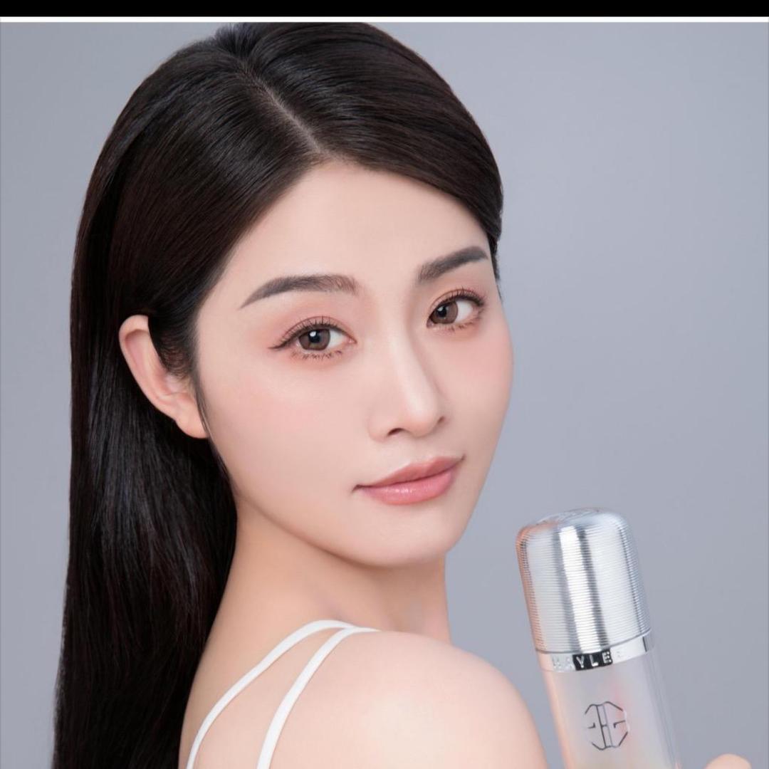 海莉-分享美丽