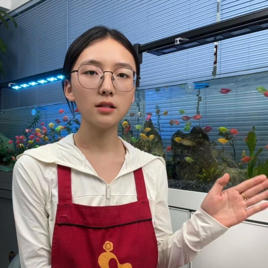 眼镜妹谈养鱼