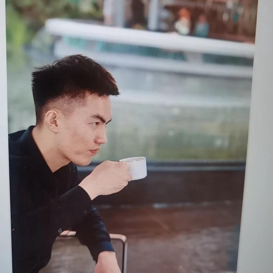 🍃秃头小哥