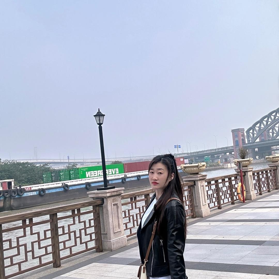 @꧁💞ᥫ᭡艳艳💞᪲꧂跨不过的距离