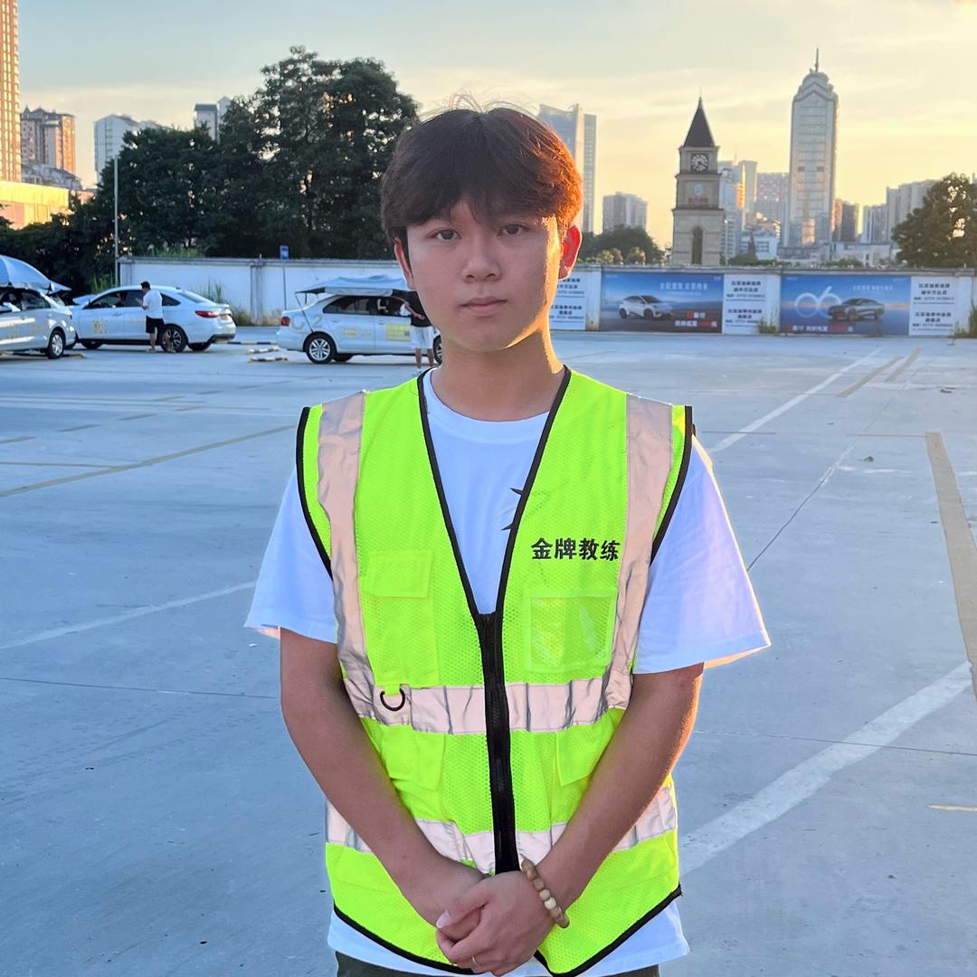 柳州牛牛驾培-易教