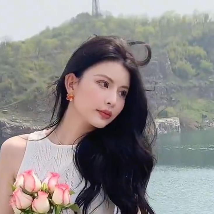 坤总𝓚𝓾𝓷 轻奢女装