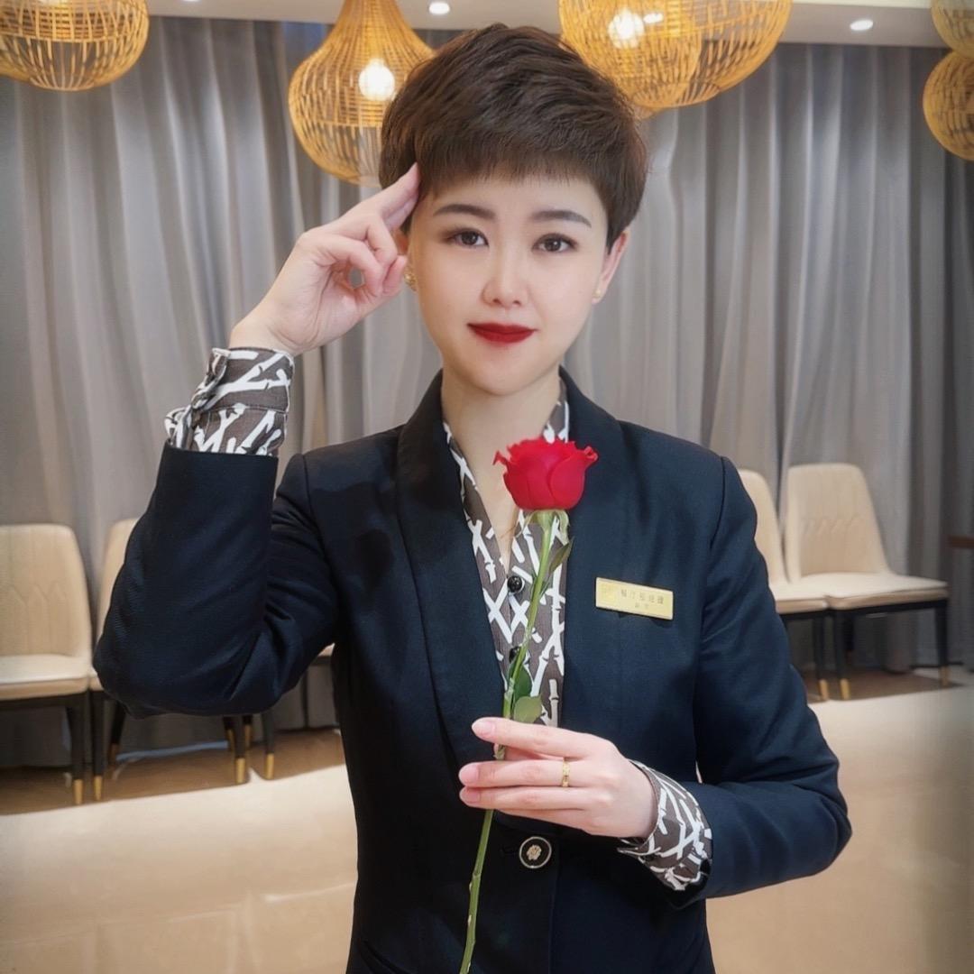 钢都大厦菲丫头