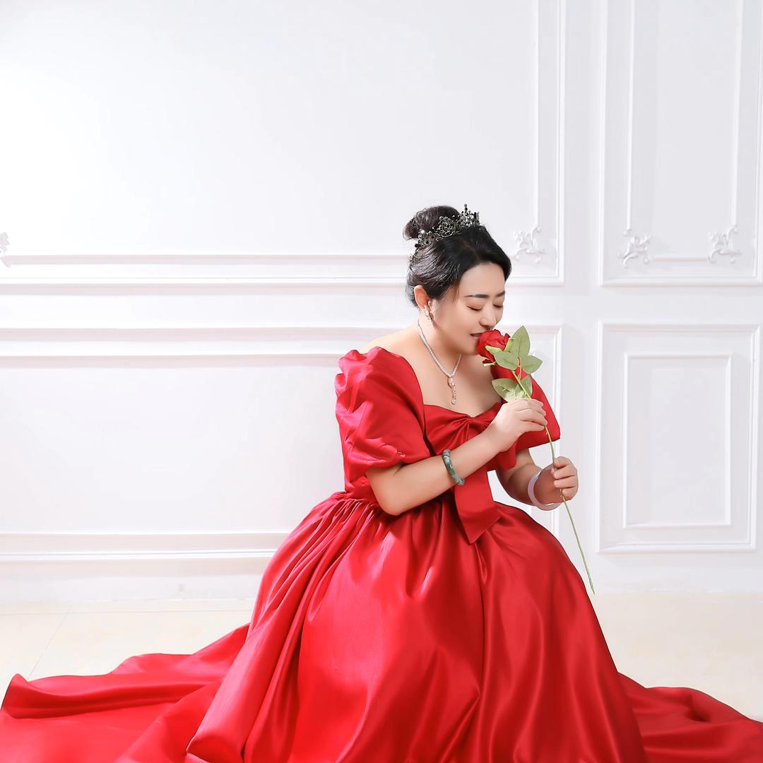 岳岳(鲜香味百货商行)