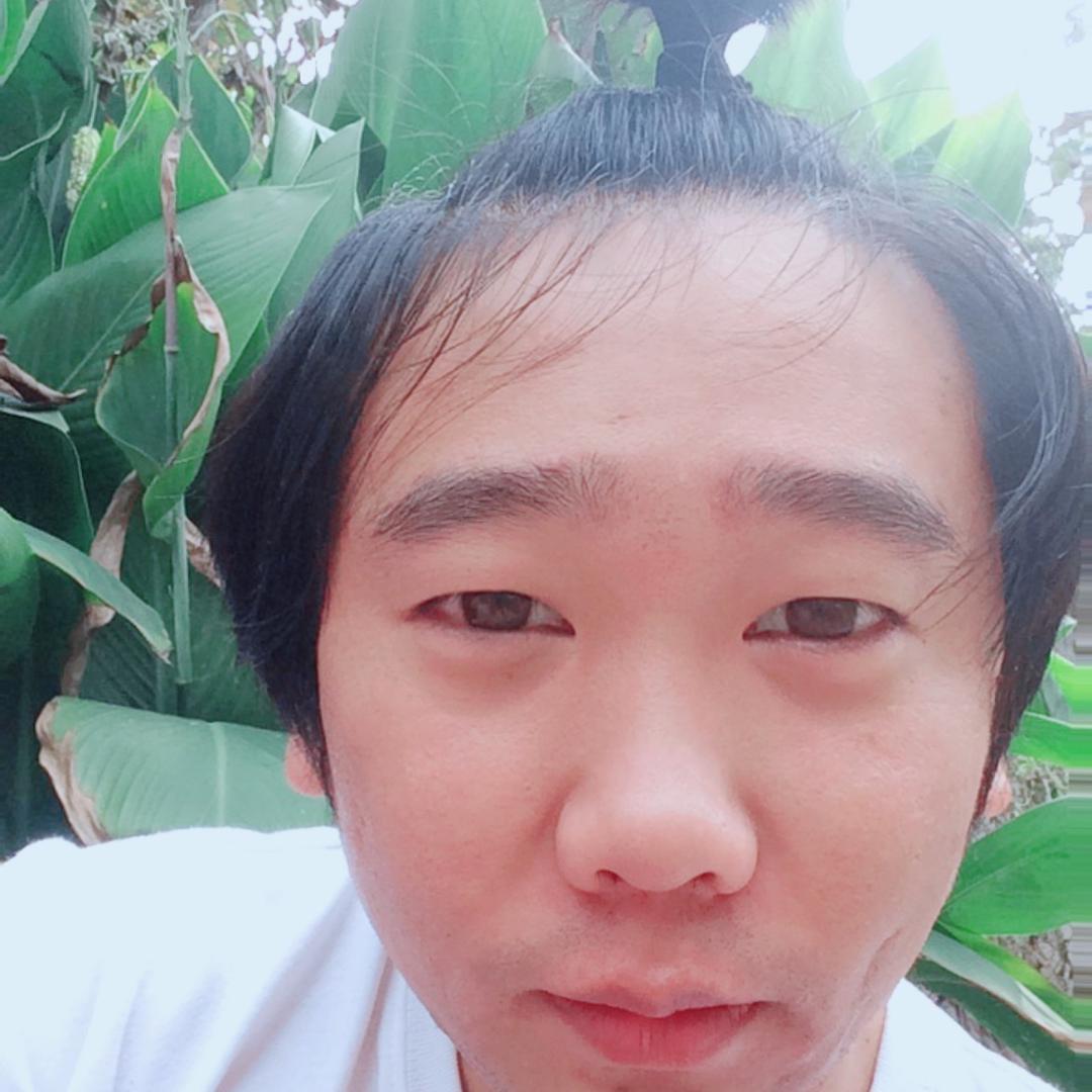 钱小默