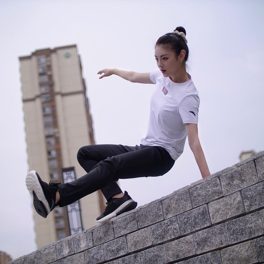 林奕彤