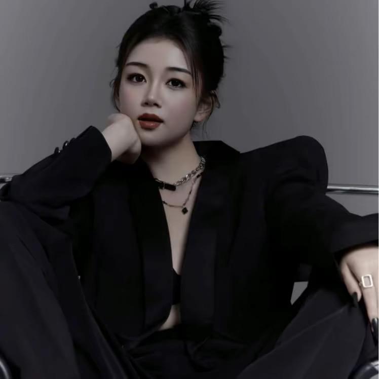 万德金街遇见小宁+女装