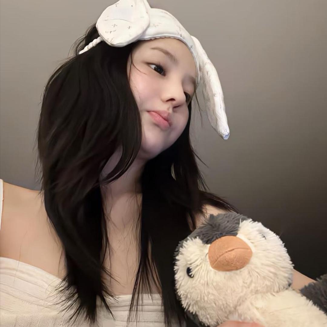 ·甄甄