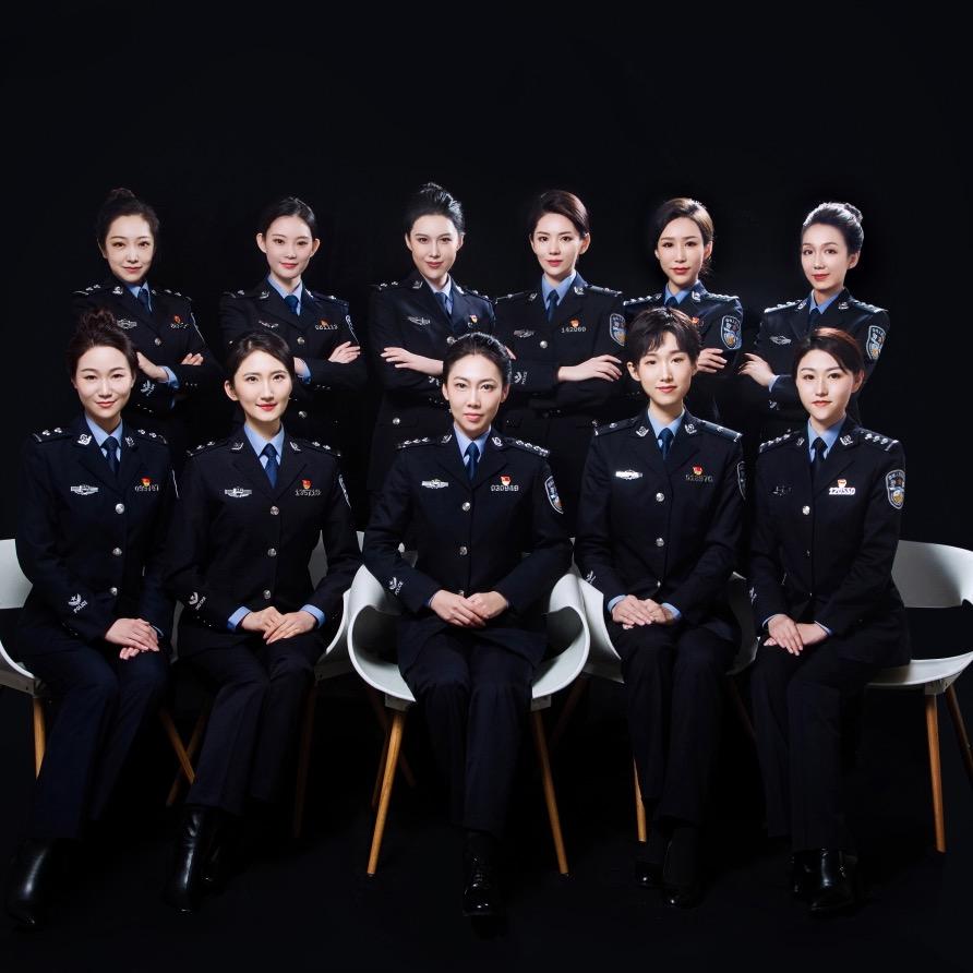 龙警小妹