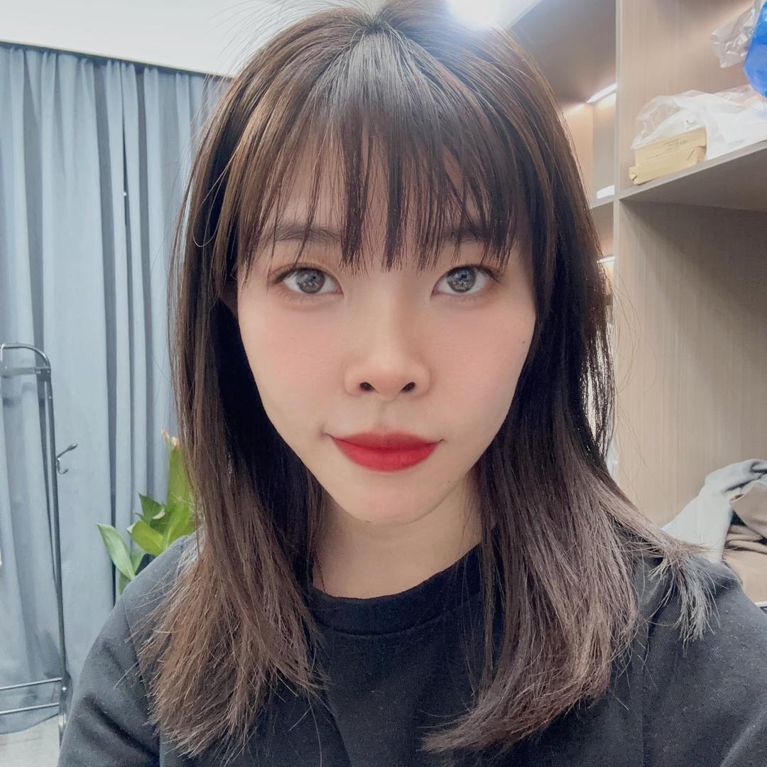 歆然服饰