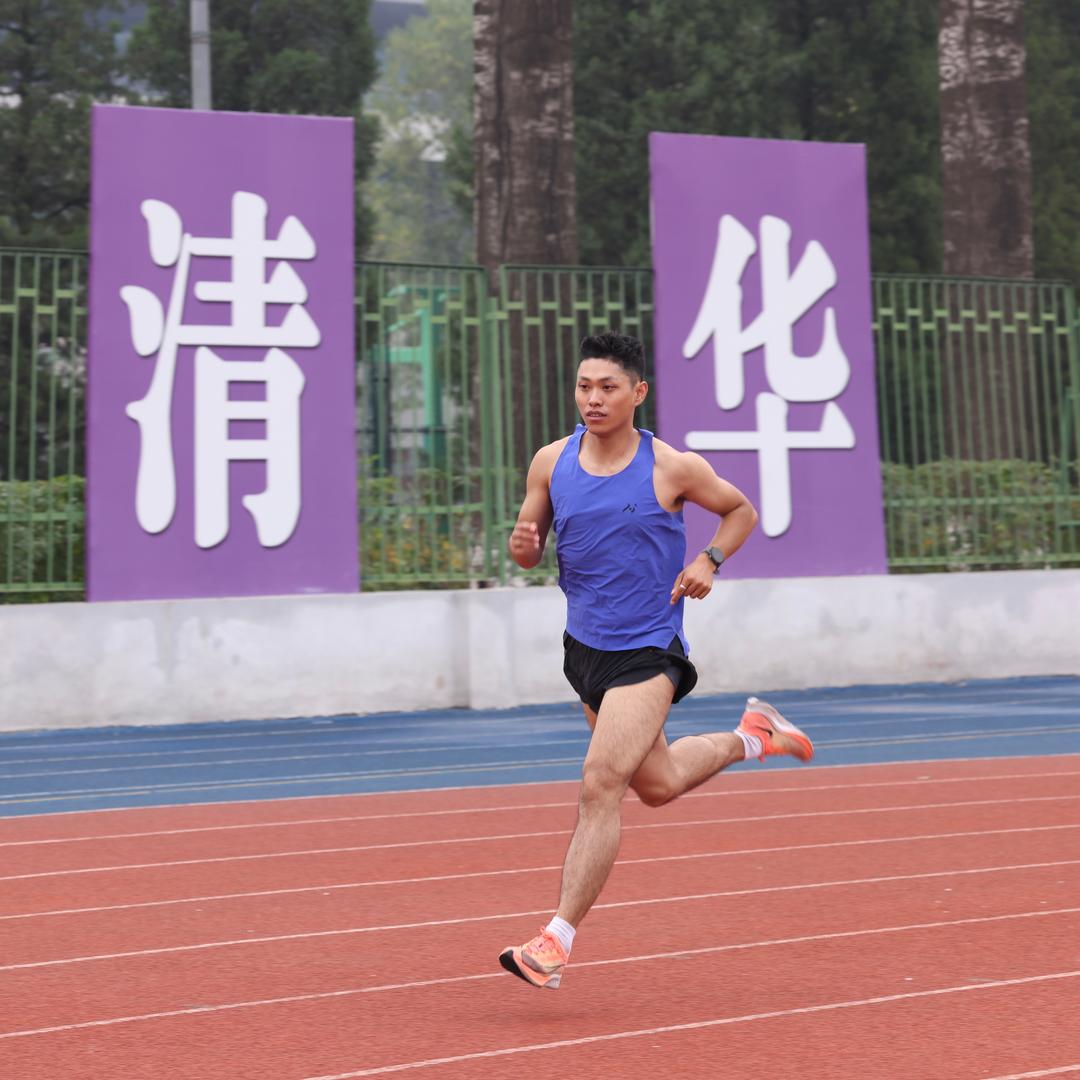 不跑快的任教练