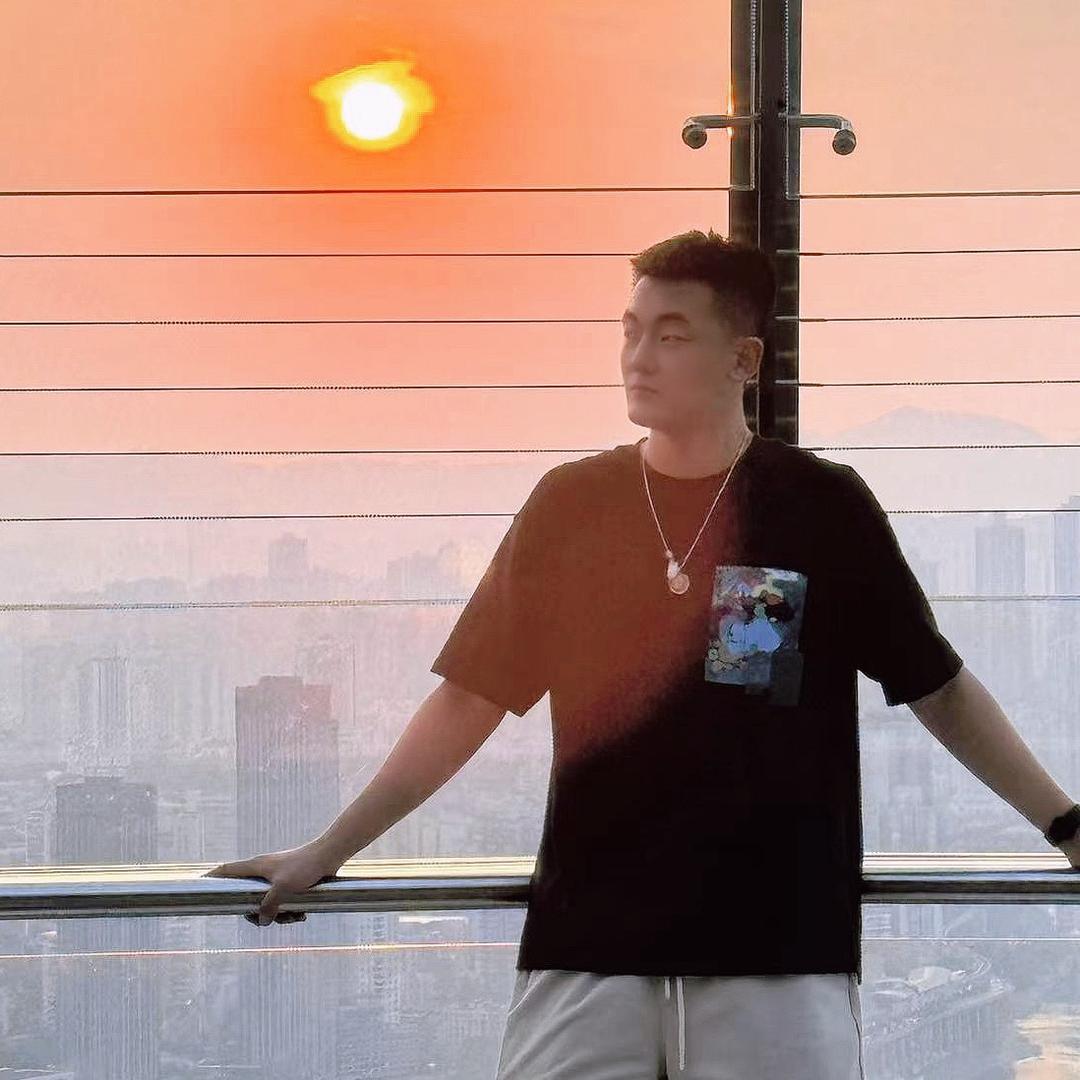 馮.