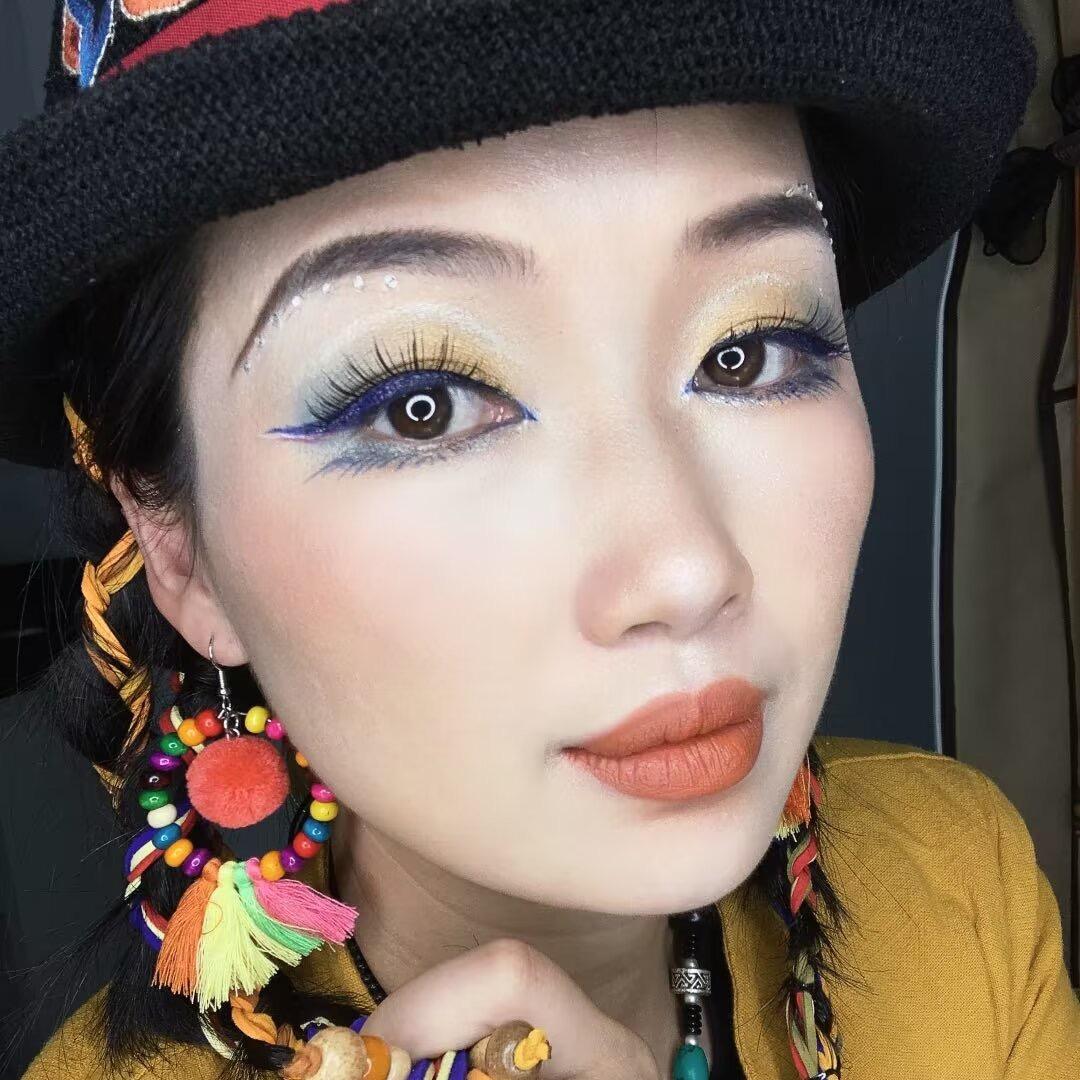 馬小馬妆造