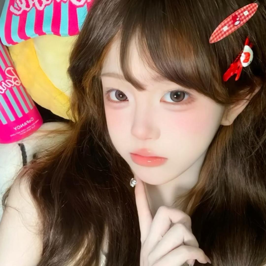 又大又长的虾头女